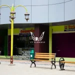 Tiang Lampu Taman dan Kursi Pedestrian Besi Cor – Desain Antik & Mewah